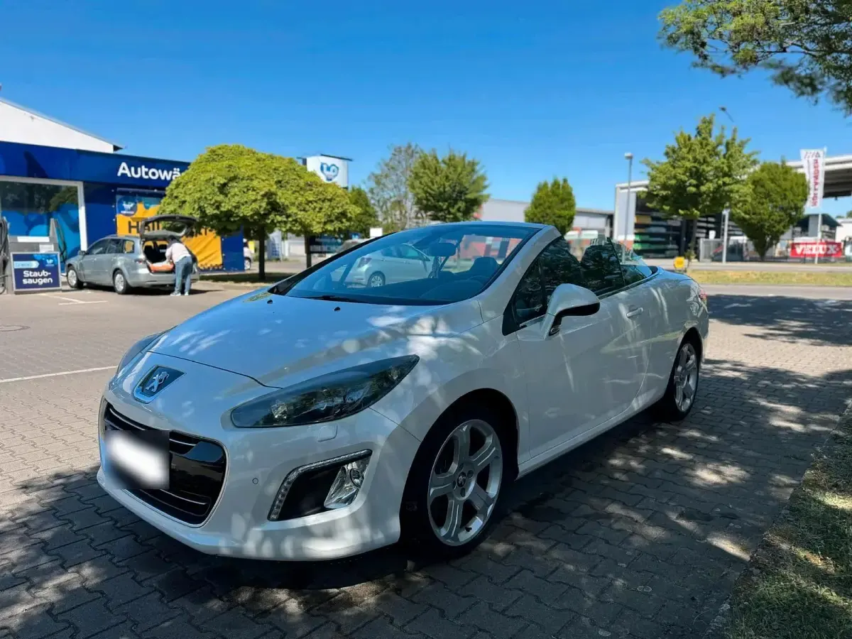 Gebraucht Peugeot 308 CC 200 PS (147 kW) 2011 Weiß Cabrio