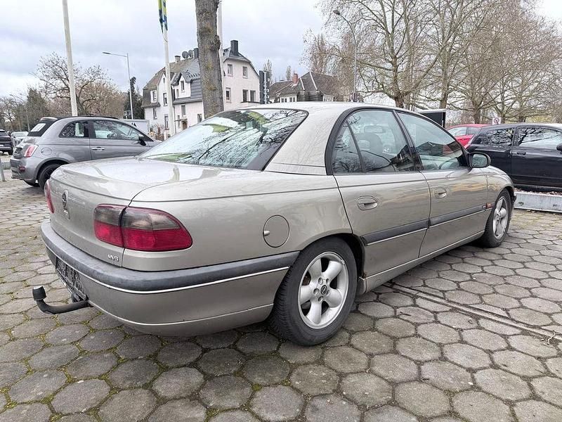 Second-hand Opel Omega 211 CP (155 kW) 1996 Gri Berlinǎ