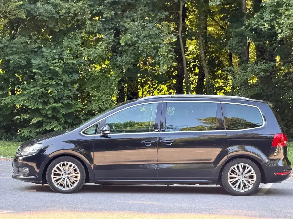 Gebraucht VW Sharan Style 170 PS (125 kW) 2011 Schwarz Van / Kleinbus