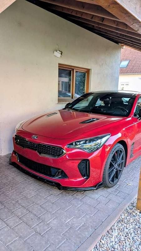 Rot Gebraucht 2017 Kia Stinger Kleinwagen | 29.999 € (Teuer) - Bild 1/3