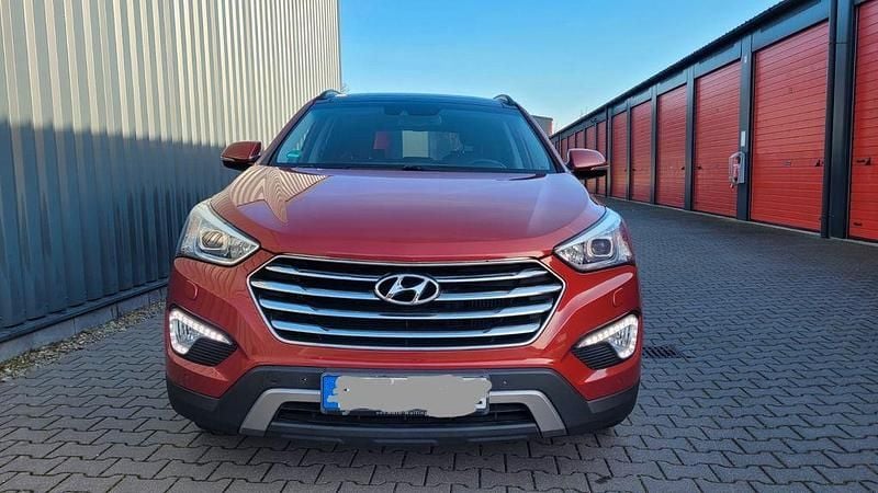 Gebraucht Hyundai Grand Santa Fe Premium 197 PS (144 kW) 2015 Rot SUV