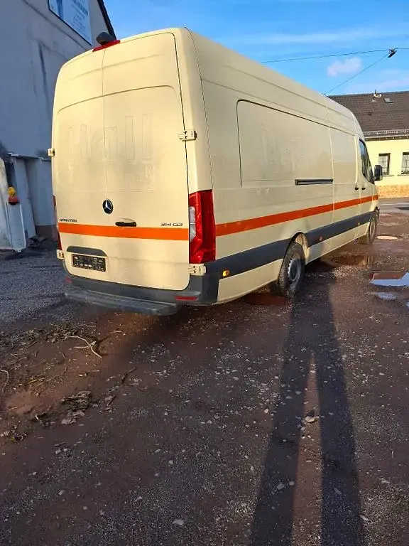 Gebraucht Mercedes Sprinter 143 PS (105 kW) 2019 Beige Van