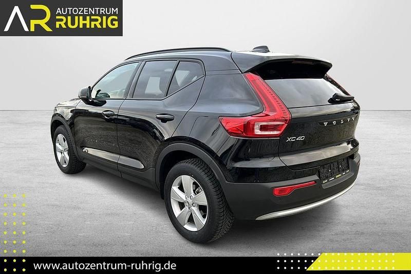 Gebraucht Volvo XC40 129 PS (94 kW) 2024 Onyx black / metallic SUV