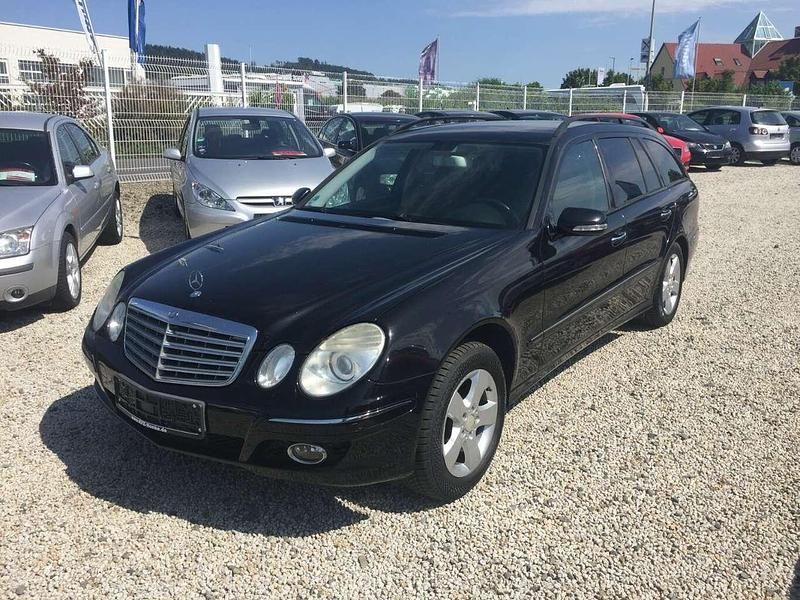 Gebraucht Mercedes E200 Elegance 184 PS (135 kW) 2008 Schwarz Kombi