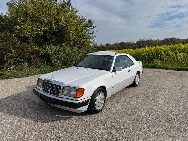 Weiß Gebraucht 1992 Mercedes 230 Sportline Coupé | 8.500 € - Bild 1/4