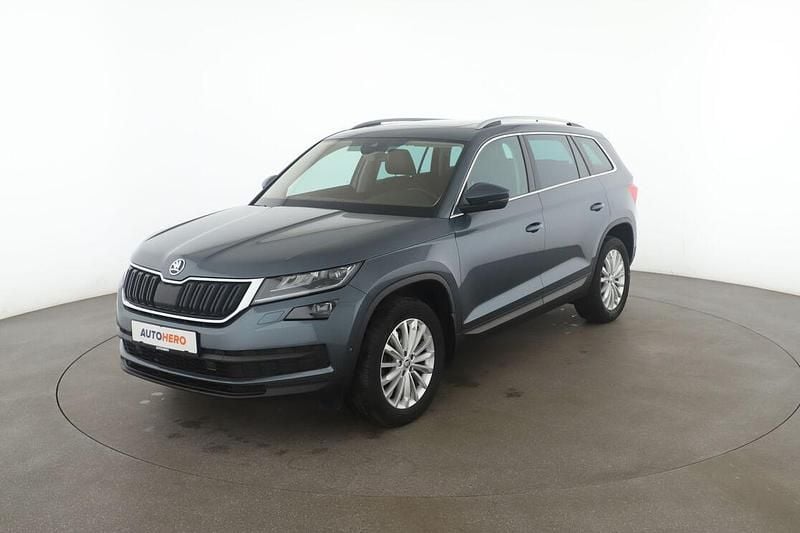 Grau Gebraucht 2018 Skoda Kodiaq Style SUV | 27.590 € (Fairer Preis) - Bild 1/3