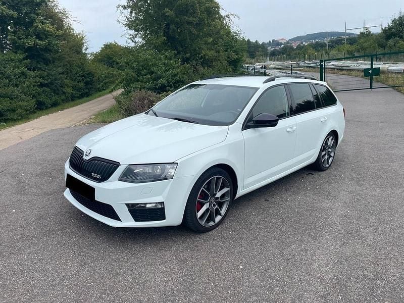 Weiß Gebraucht 2016 Skoda Octavia RS Kombi | 15.250 € (Fairer Preis) - Bild 1/4