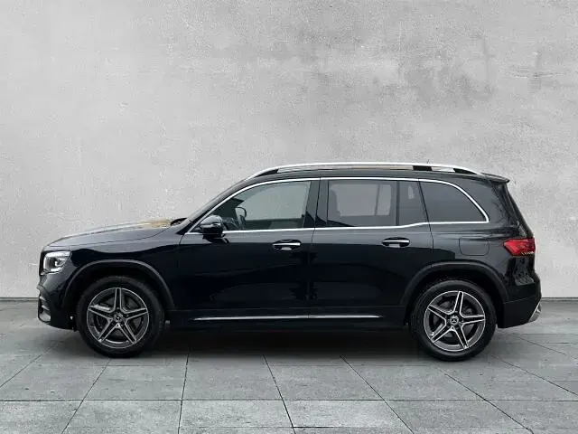 Gebraucht Mercedes GLB220 AMG line 190 PS (139 kW) 2021 Schwarz SUV