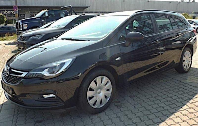 Schwarz Gebraucht 2019 Opel Astra Kombi | 9.400 € (Fairer Preis) - Bild 1/4
