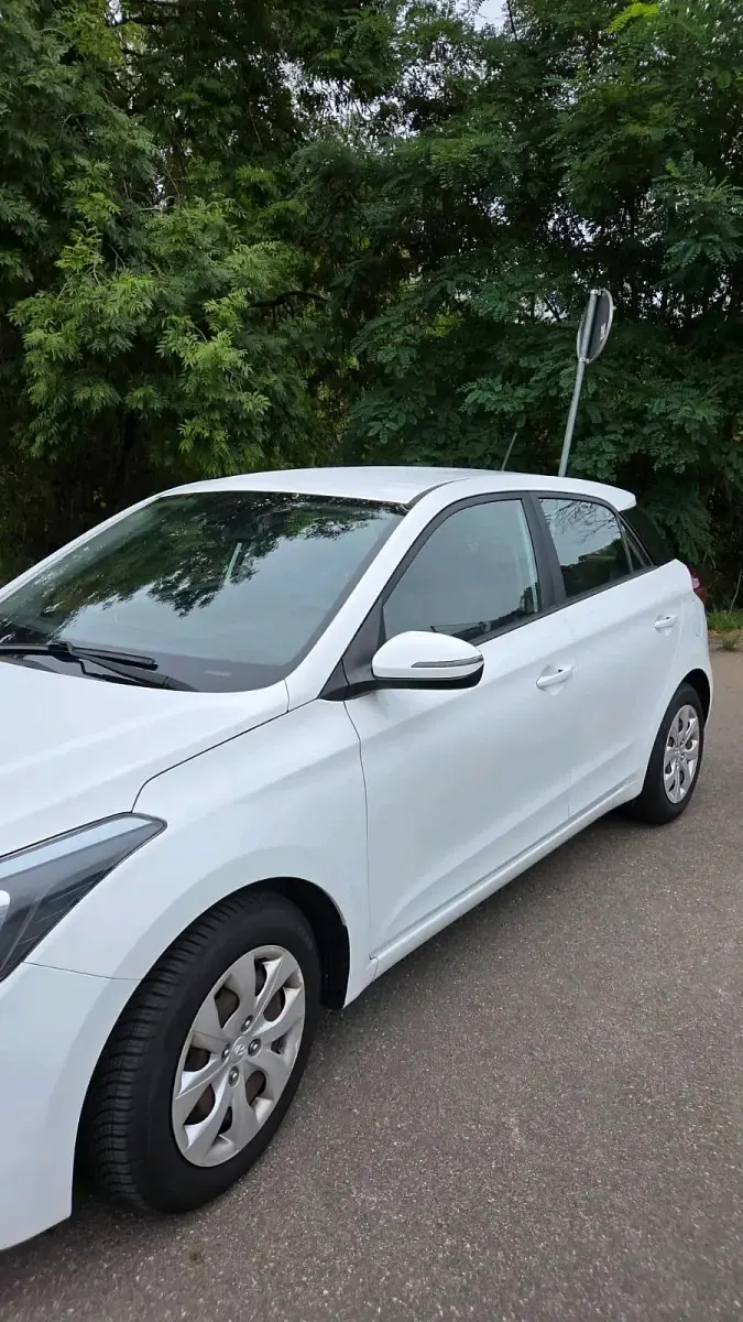 Gebraucht Hyundai i20 Active 101 PS (74 kW) 2019 Weiß Kleinwagen