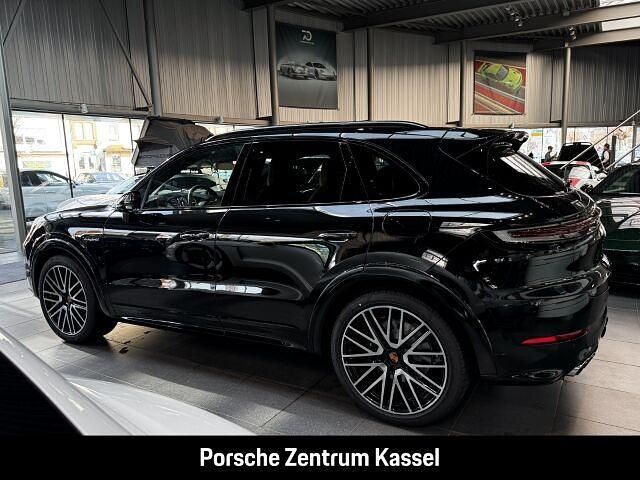 Gebraucht Porsche Cayenne 470 PS (345 kW) 2025 Chromitschwarzmetallic SUV