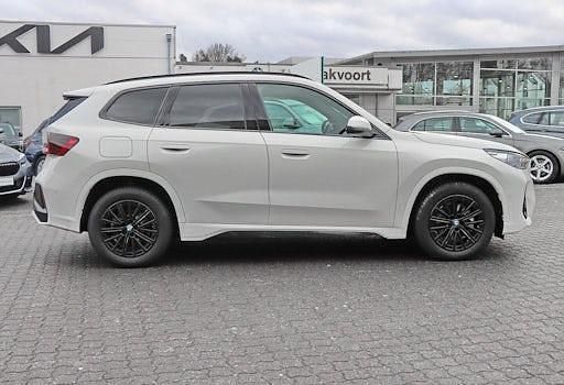 Gebraucht BMW iX1 150 kW (204 PS) 2026 Weiß SUV