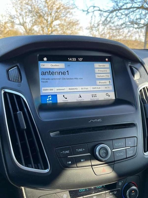 Gebraucht Ford Focus Business Edition 120 PS (88 kW) 2017 Silber Kombi