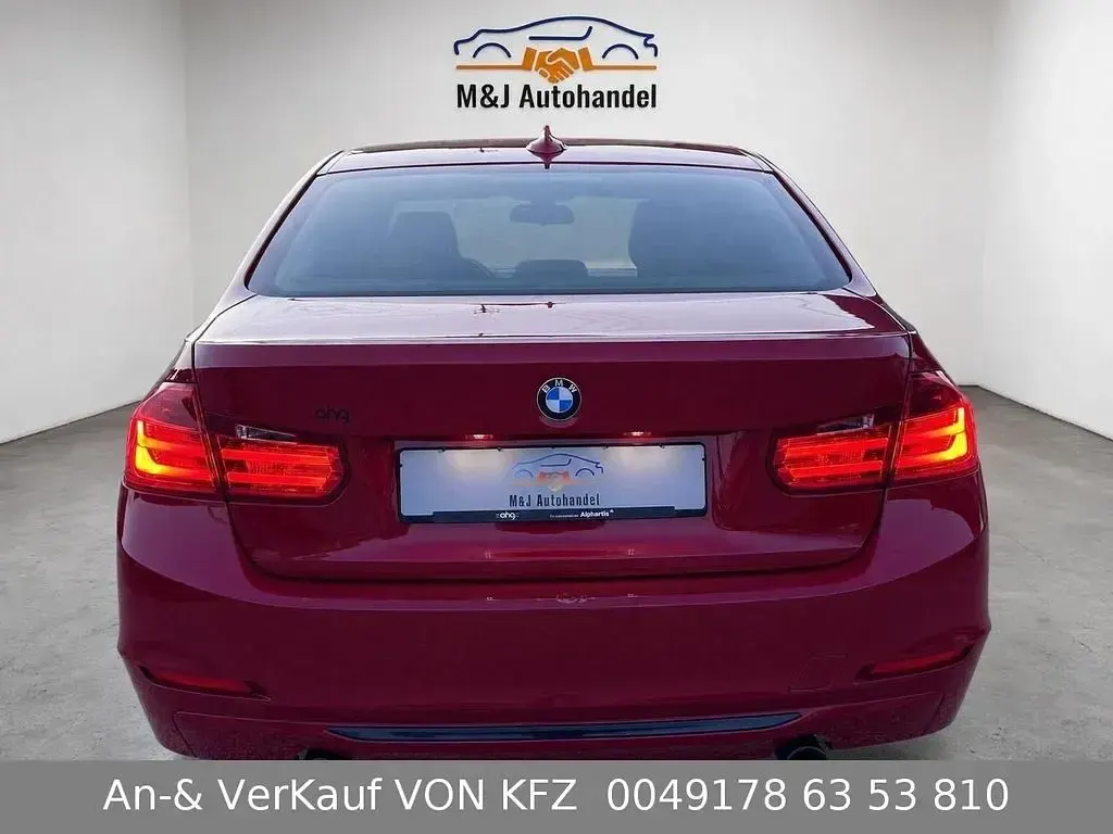 Gebraucht BMW 335 Sport Line 306 PS (225 kW) 2013 Rot Limousine