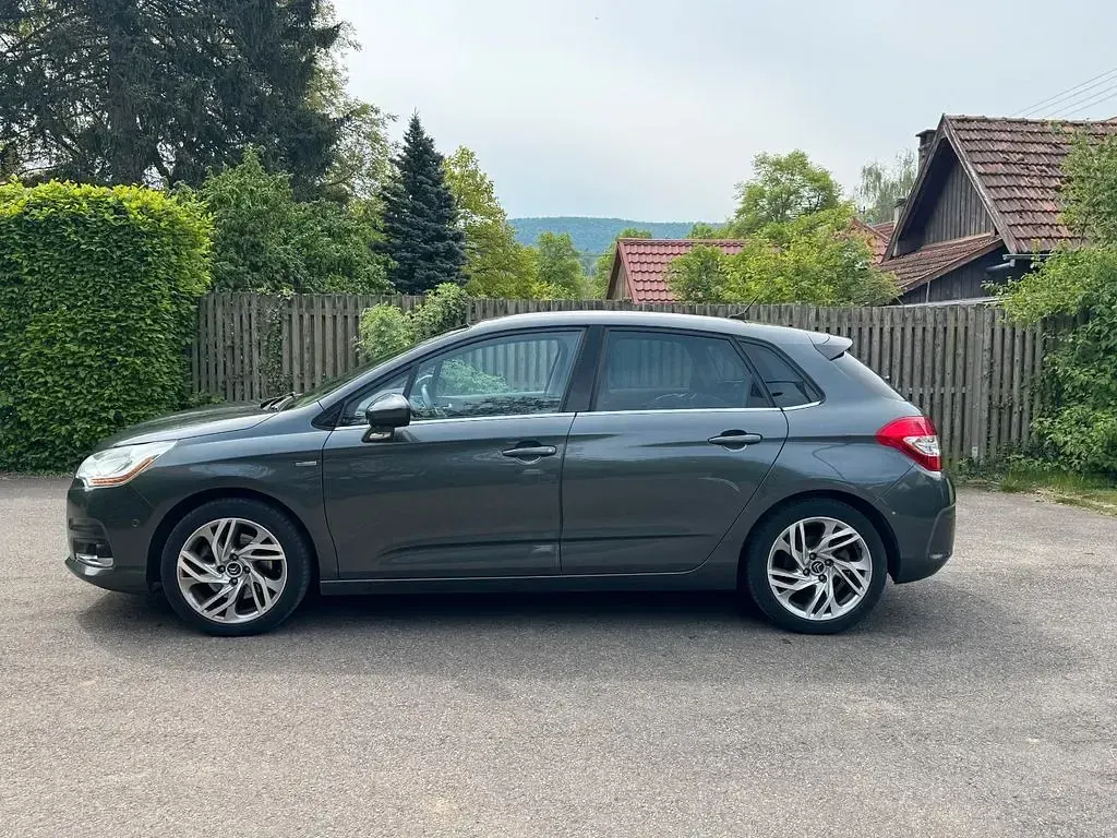 Gebraucht Citroën C4 Exclusive 156 PS (114 kW) 2011 Grau Limousine