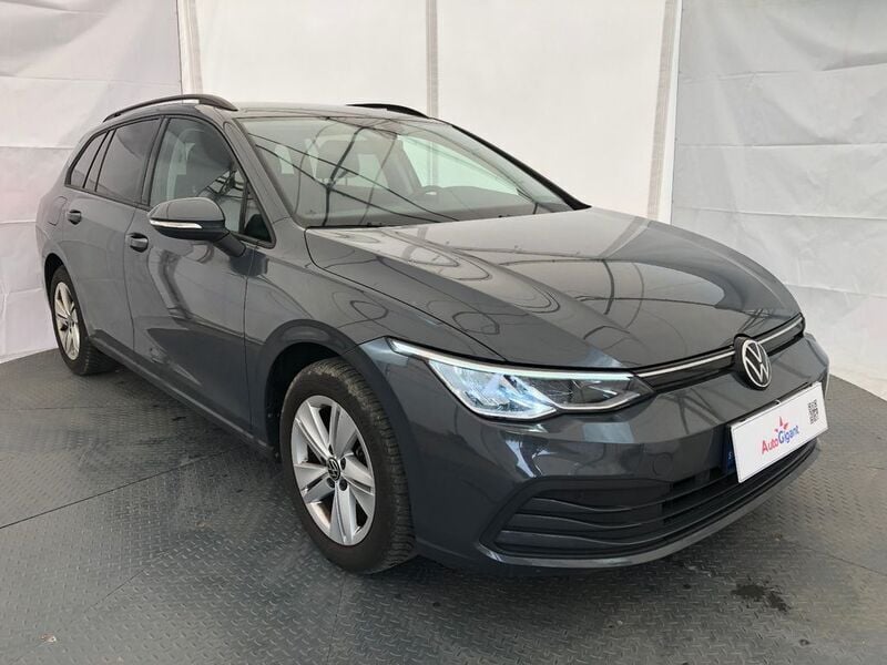 Grau Gebraucht 2022 VW Golf VIII Life Kombi | 18.534 € (Guter Preis) - Bild 1/4