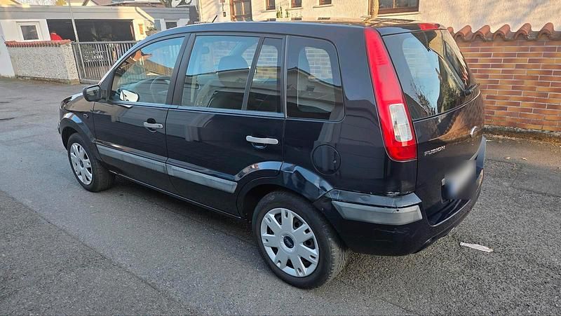 Gebraucht Ford Fusion 80 PS (58 kW) 2007 Blau Kleinwagen