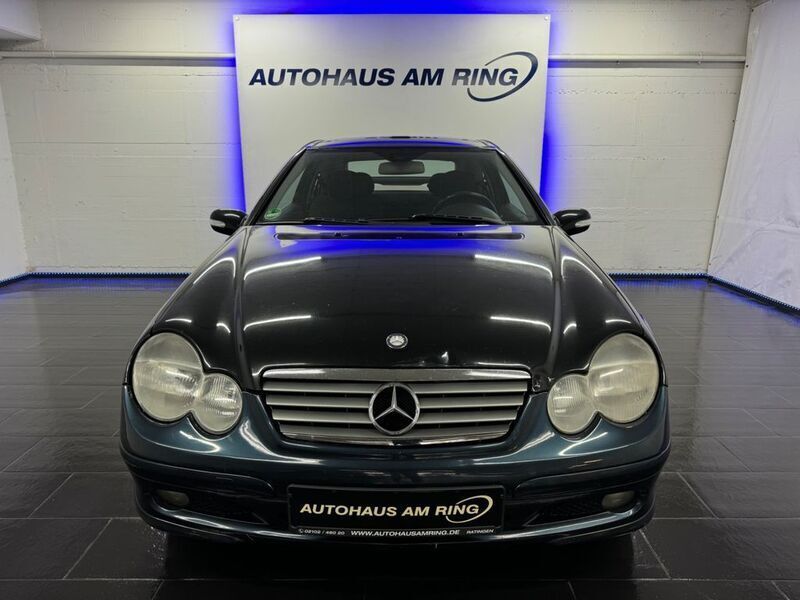 Schwarz Gebraucht 2005 Mercedes C220 Coupé | 1.199 € (Fairer Preis) - Bild 1/4