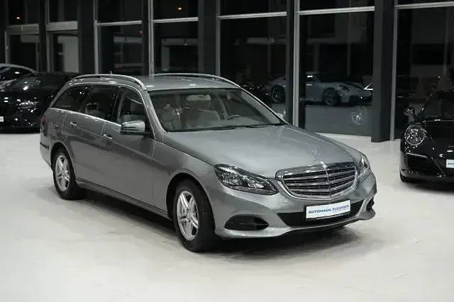 Gebraucht Mercedes E200 Elegance 184 PS (135 kW) 2014 Palladiumsilber  metalliclack Kombi