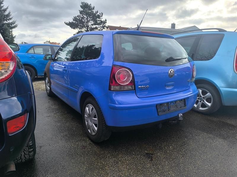Gebraucht VW Polo 80 PS (58 kW) 2009 Blau Kleinwagen