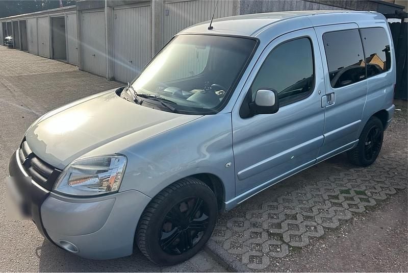 Gebraucht Citroën Berlingo 109 PS (80 kW) 2007 Blau Van / Kleinbus