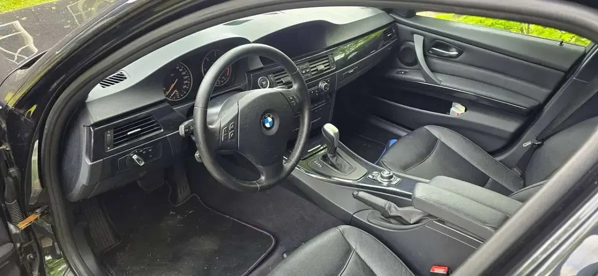 Używany BMW 320 184 KM (135 kW) 2012 Czarny Kombi