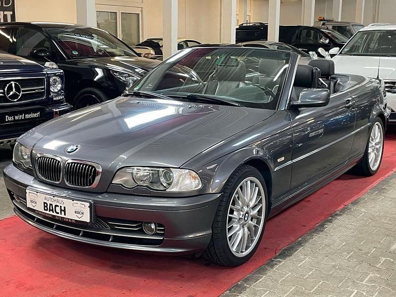 Gebraucht BMW 330 Cabriolet 231 PS (169 kW) 2001 Grau Cabrio