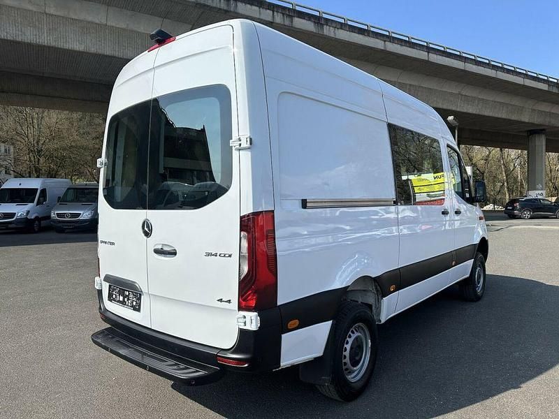 Gebraucht Mercedes Sprinter 143 PS (105 kW) 2020 Arktikweiss Van
