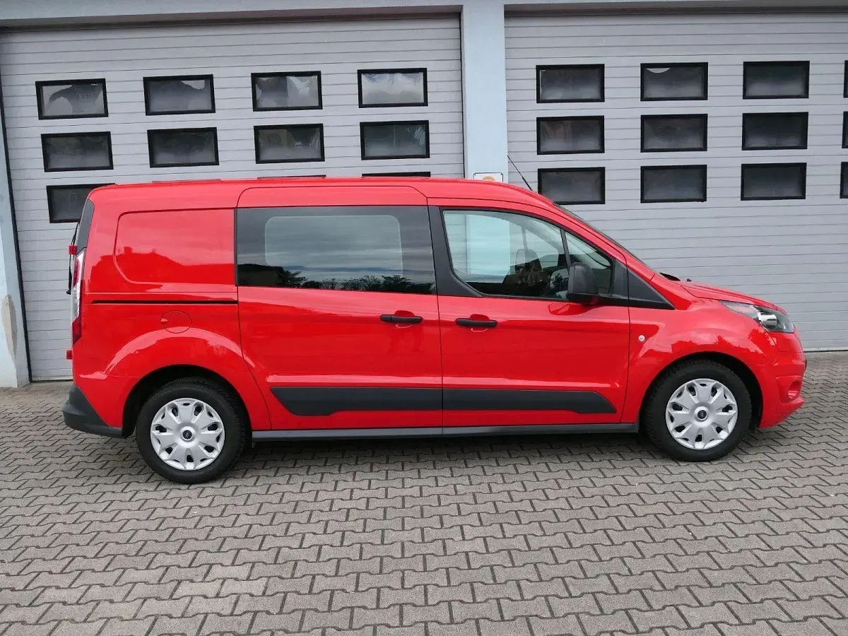 Gebraucht Ford Transit Trend 101 PS (74 kW) 2017 Rot Kombi