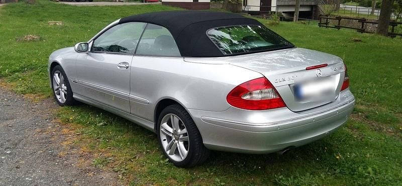 Gebraucht Mercedes CLK200 184 PS (135 kW) 2009 Silber Cabrio