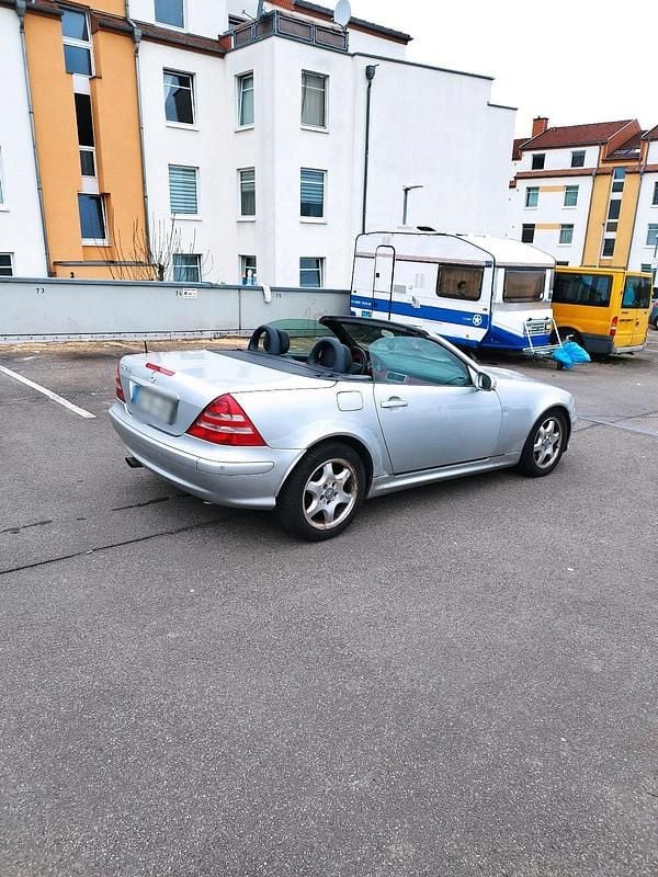 Gebraucht Mercedes SLK200 163 PS (119 kW) 2000 Silber Cabrio