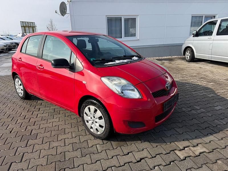 Gebraucht Toyota Yaris Cool 101 PS (74 kW) 2009 Rot Kleinwagen