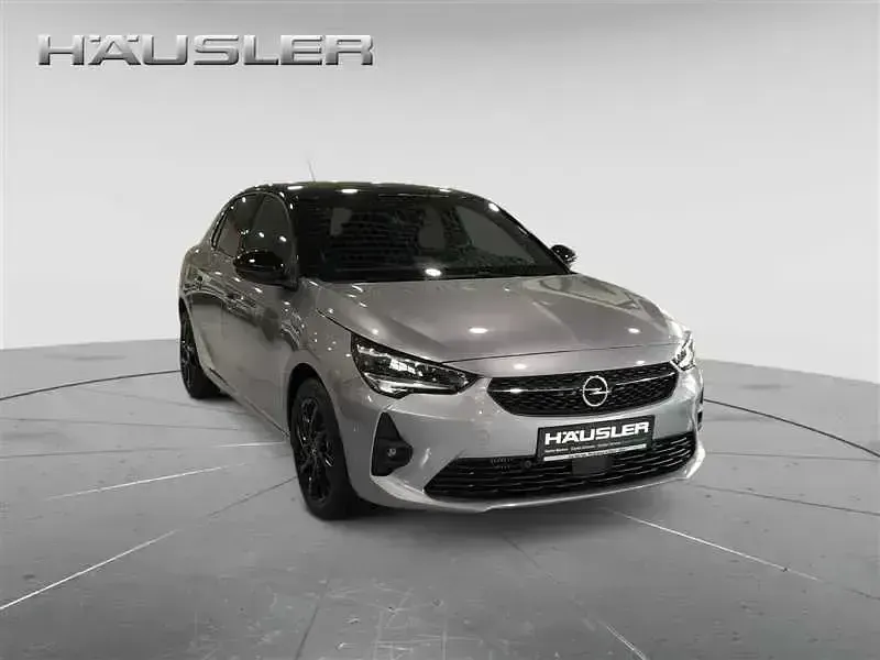 Używany Opel Corsa Ultimate 131 KM (96 kW) 2022 Srebrny Hatchback