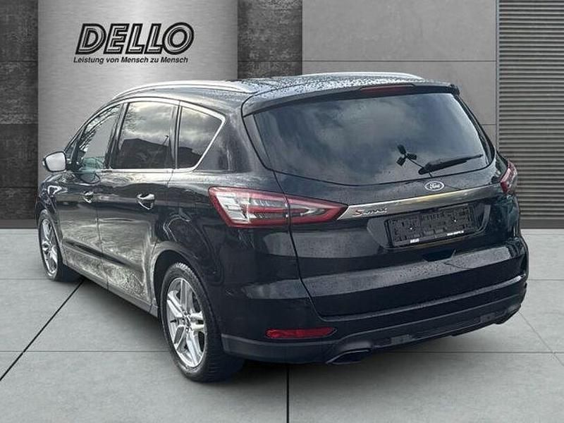 Gebraucht Ford S-MAX Titanium 241 PS (177 kW) 2018 Iridiumschwarz metallic Van / Kleinbus