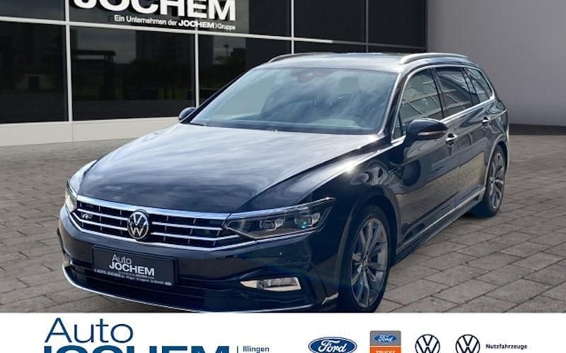 Silber Gebraucht 2023 VW Passat Elegance Kombi | 30.990 € (Teuer) - Bild 1/4