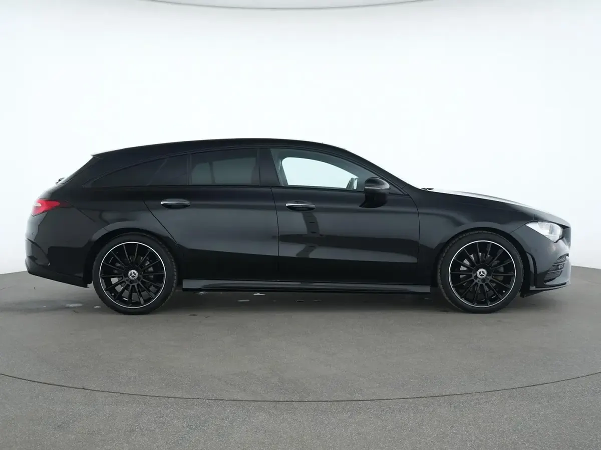 Gebraucht Mercedes CLA220 AMG line 190 PS (139 kW) 2022 Kosmosschwarz Limousine