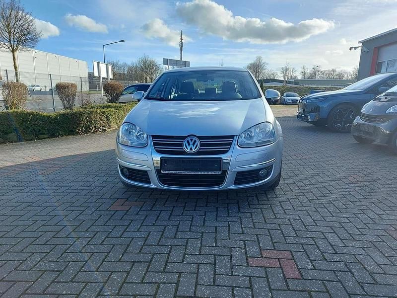 Gebraucht VW Jetta Comfortline 122 PS (89 kW) 2009 Silber Limousine