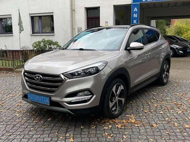 Gebraucht Hyundai Tucson Style 141 PS (103 kW) 2016 White sand SUV
