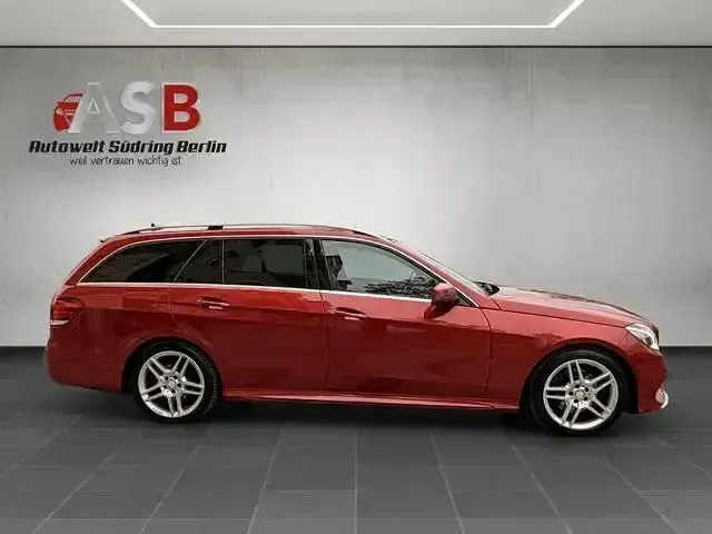Gebraucht Mercedes E300 Avantgarde 231 PS (169 kW) 2013 Rot Limousine