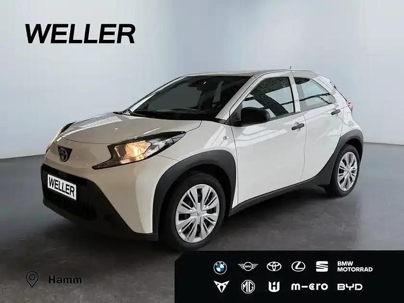 Gebraucht Toyota Aygo 72 PS (52 kW) 2023 Schneeweiß Kleinwagen