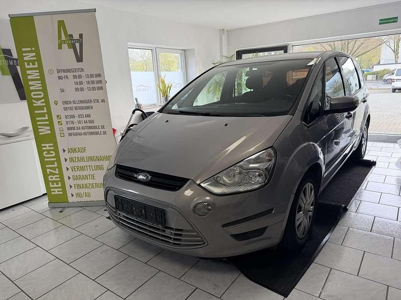 Gebraucht Ford S-MAX Trend 140 PS (102 kW) 2011 Micastonesilber metallic Van / Kleinbus