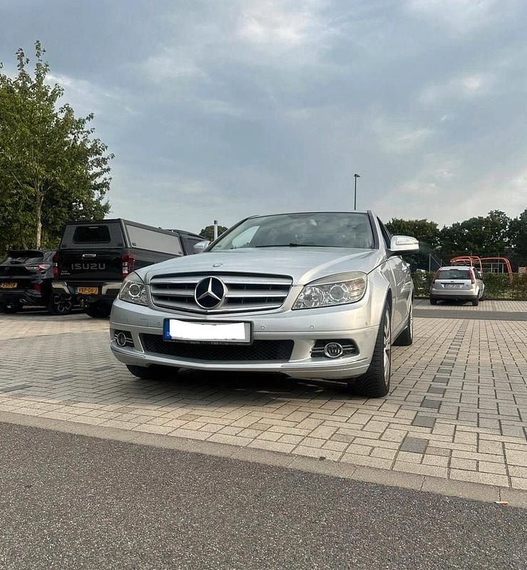 Silber Gebraucht 2007 Mercedes 200 Limousine | 8.200 € (Guter Preis) - Bild 1/4