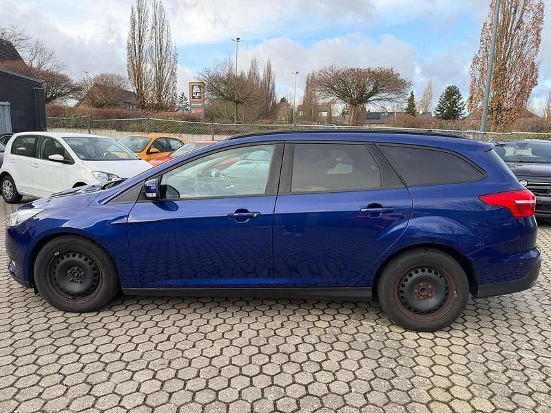 Gebraucht Ford Focus Business Edition 125 PS (91 kW) 2016 Blau Kombi