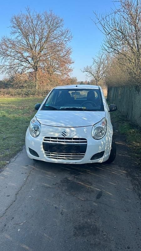 Weiß Gebraucht 2011 Suzuki Alto Kleinwagen | 2.400 € (Fairer Preis) - Bild 1/4