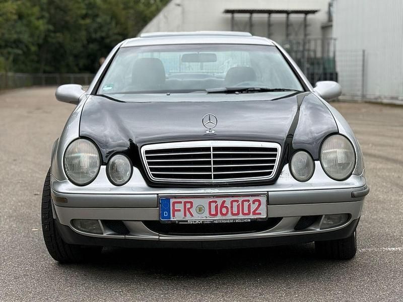 Silber Gebraucht 1998 Mercedes CLK230 Elegance Coupé | 2.400 € (Fairer Preis) - Bild 1/4