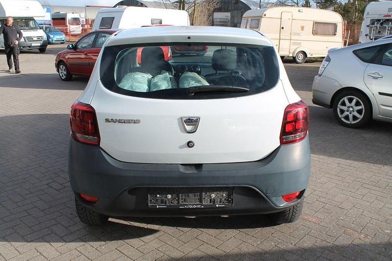 Gebraucht Dacia Sandero 73 PS (53 kW) 2019 Weiß Limousine