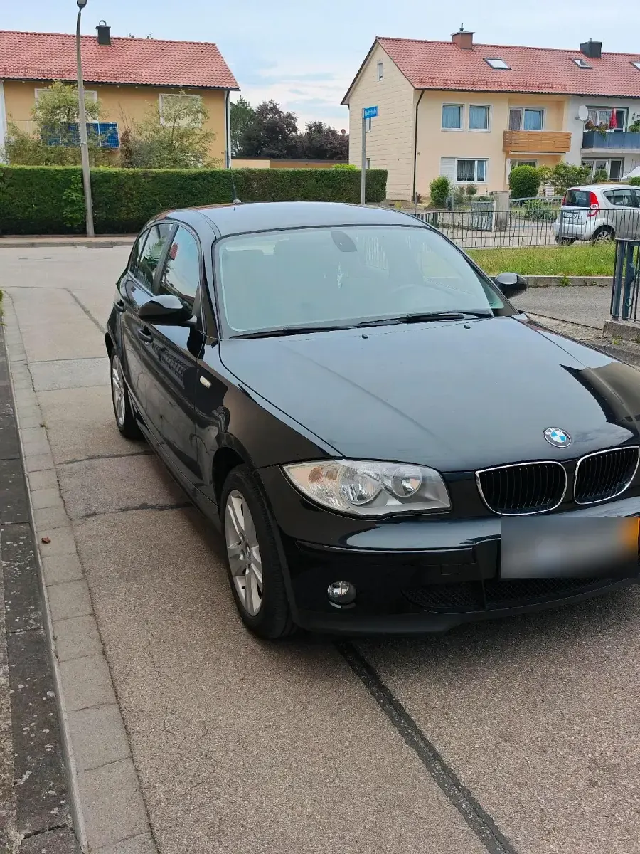 Gebraucht BMW 116 116 PS (85 kW) 2004 Schwarz Kleinwagen
