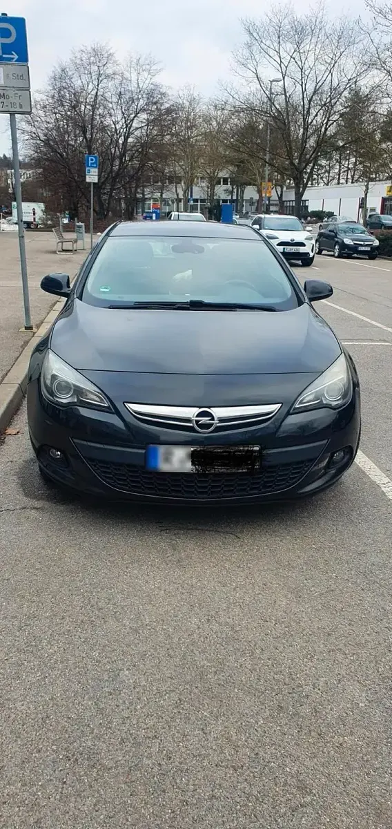 Gebraucht Opel Astra GTC 140 PS (102 kW) 2013 Schwarz Coupé