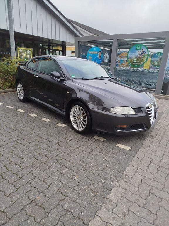 Grau Gebraucht 2008 Alfa Romeo GT Distinctive Coupé | 2.290 € (Superpreis) - Bild 1/2