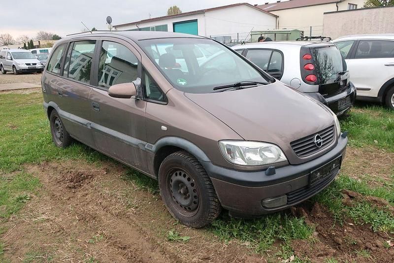 Gebraucht Opel Zafira 116 PS (85 kW) 2000 Braun Van / Kleinbus